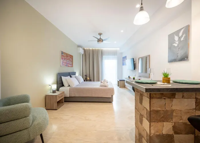 With Patio - 3 Min Walk To - Diamond 2 Appartement *